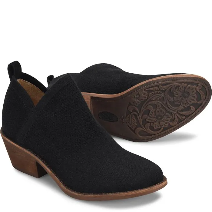 Arvada water resistant black knit booties