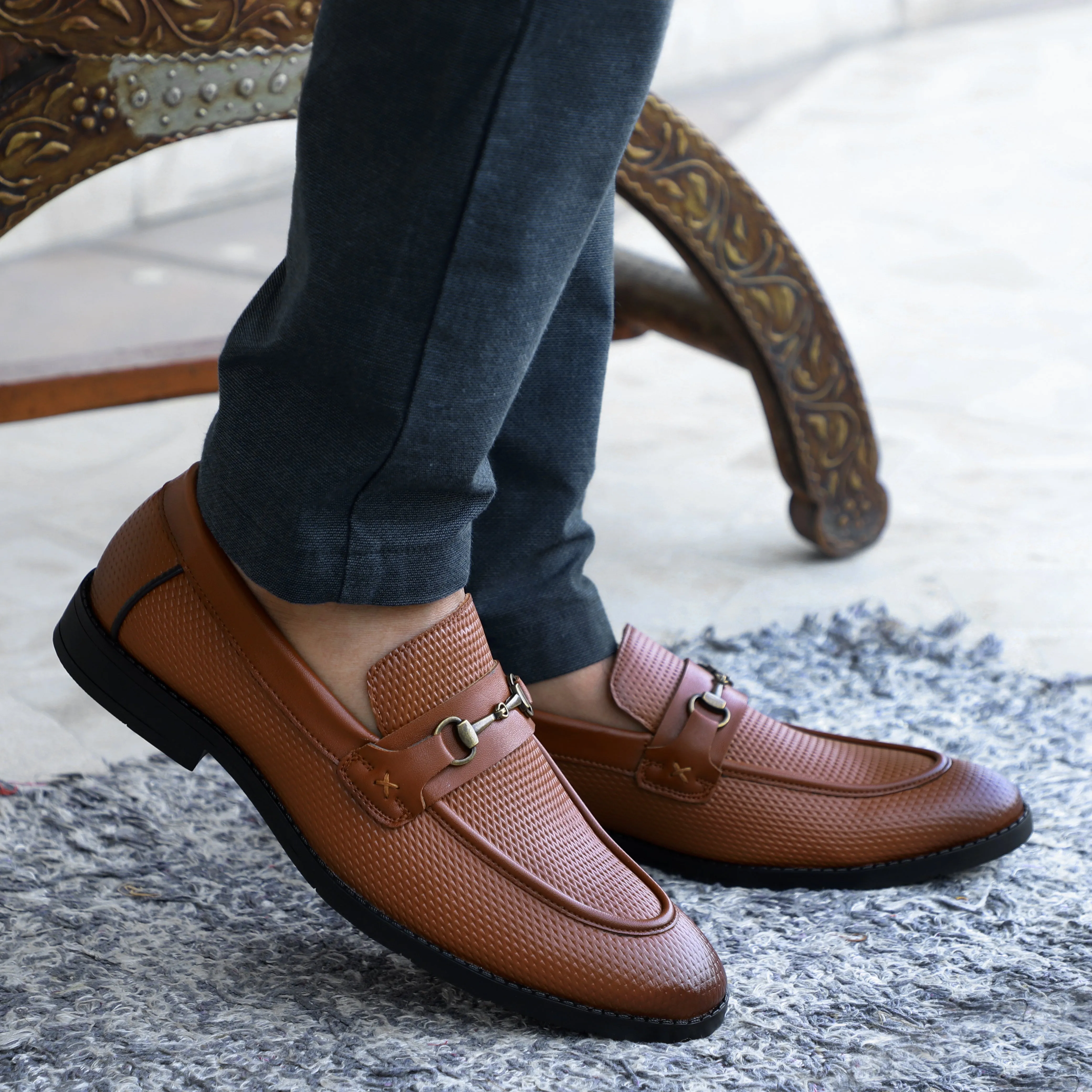 NICHE Tan Brown Braided Horsebit Loafers